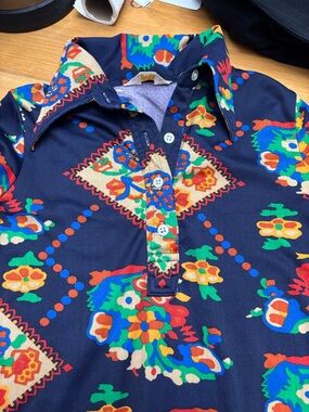Vintage 70’s 100% polyester Navy Multi-Color Floral Print Long Sleeve